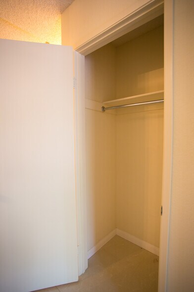 Building Photo - 4060 Rosenda Ct