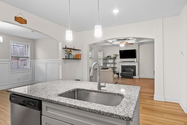 Building Photo - 1004 Black Oak Cir