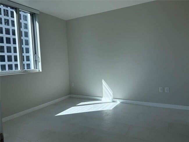 Building Photo - 500 Brickell Ave