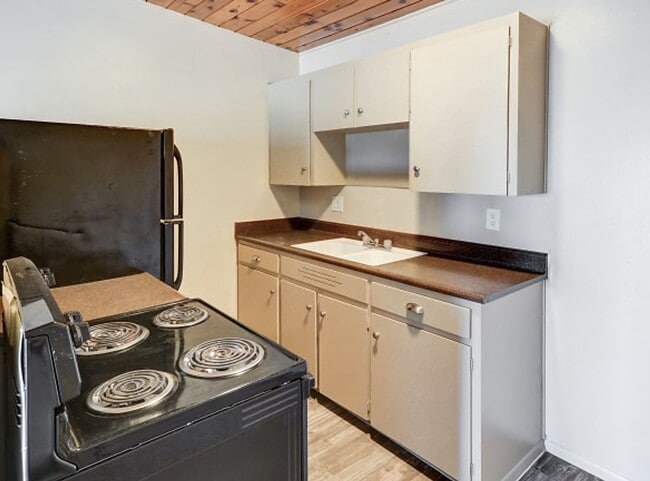 Interior Photo - Midtown on 2nd