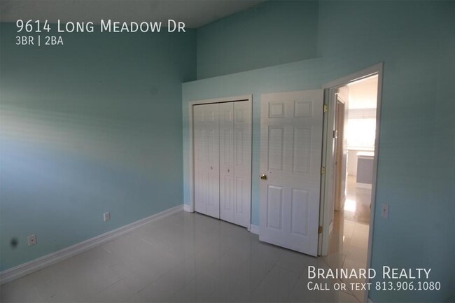 Building Photo - Spacious 3/2/2 with pond views for Rent