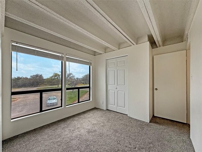 Building Photo - 5804 Circulo Dr