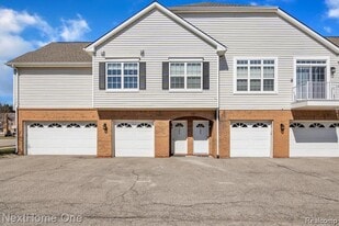 Building Photo - 606 Olde English Cir