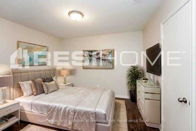 Building Photo - 2968 St Bernard Dr
