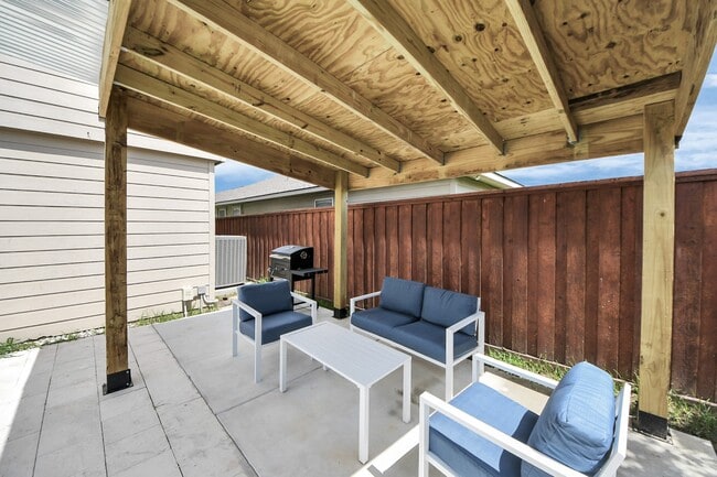 Building Photo - 11754 Green Coral Drive