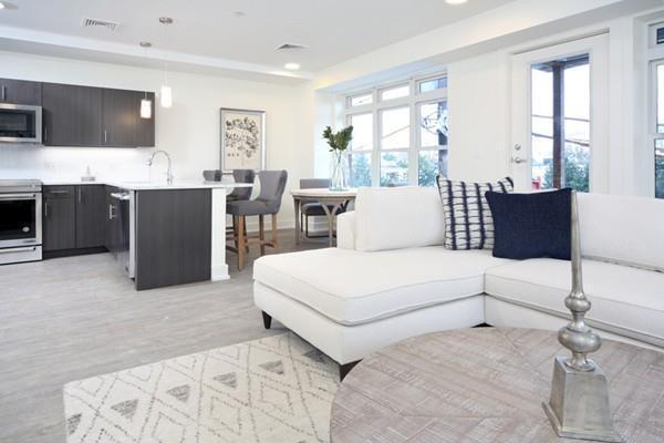 Building Photo - 20 Penniman Rd