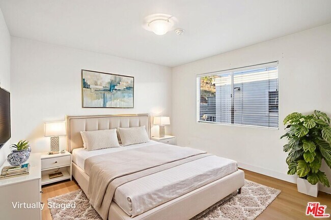 Building Photo - 18203 Coastline Dr