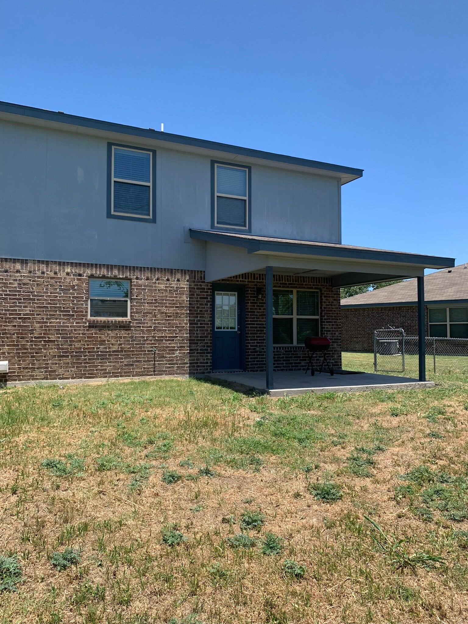 Building Photo - 935 Brookview Dr