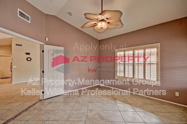 Building Photo - 12725 W Palm Ln