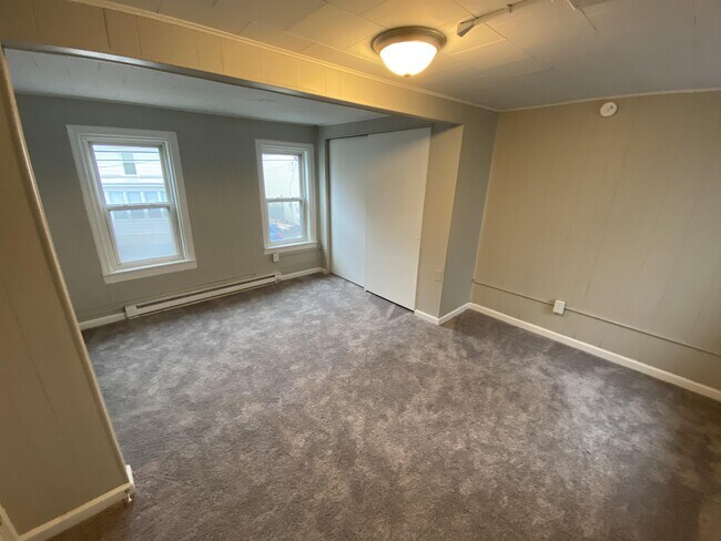 Building Photo - 119 Ann St