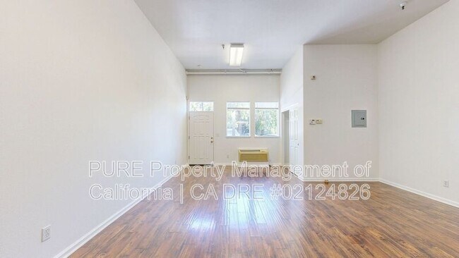 Building Photo - 154 Railroad Ave