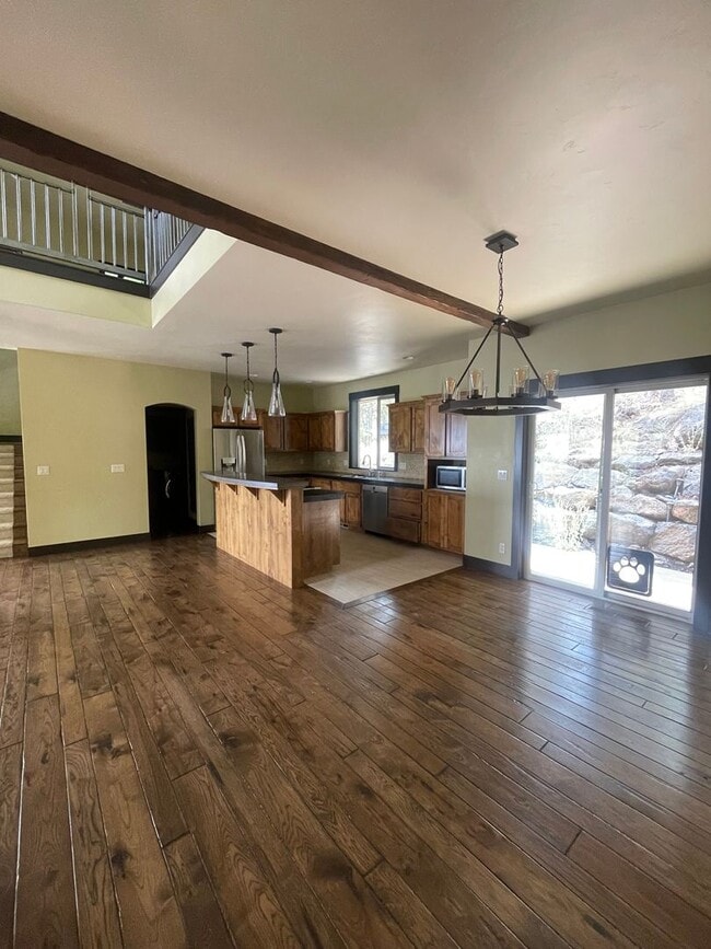 Building Photo - Gorgeous 4 Bedroom Home on Awbrey Butte!
