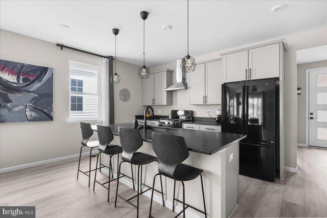 Building Photo - 154 Nevermore Dr