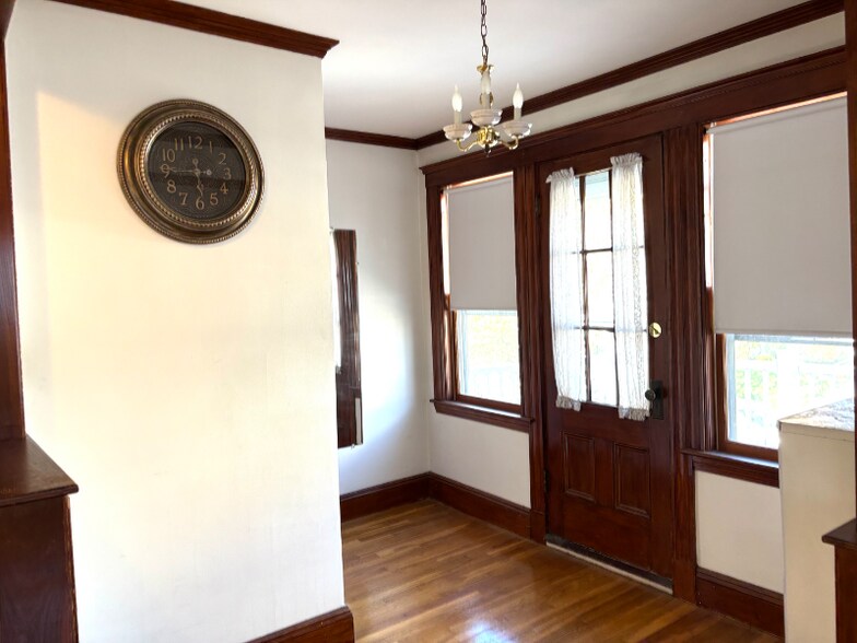 Building Photo - 80 Sanborn Ave