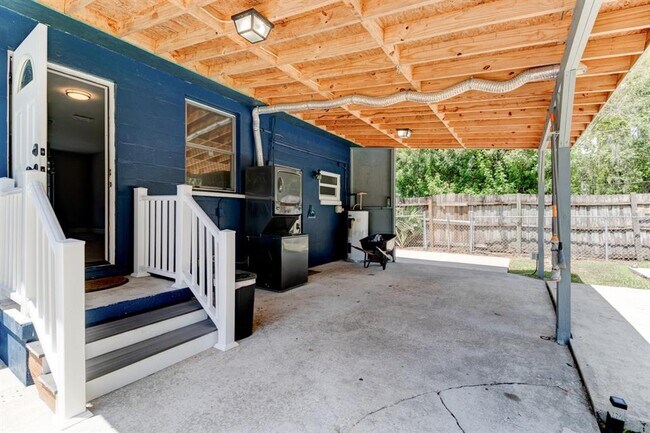 Building Photo - 635 S Lanvale Ave