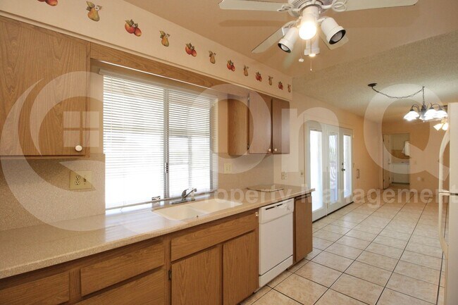 Building Photo - 10733 W Loma Blanca Dr