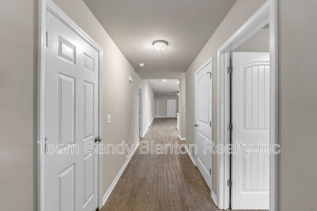 Building Photo - 3210 Electra Dr