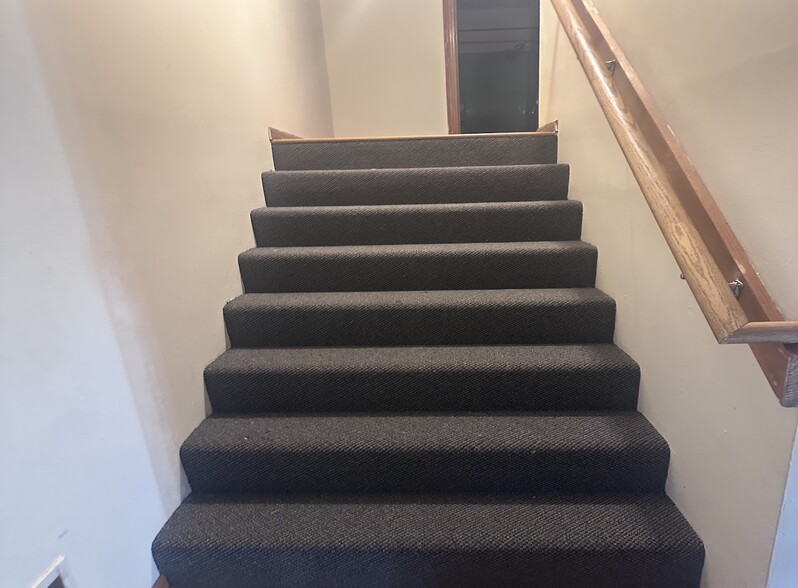 Building Photo - 1636 Lawney Ct