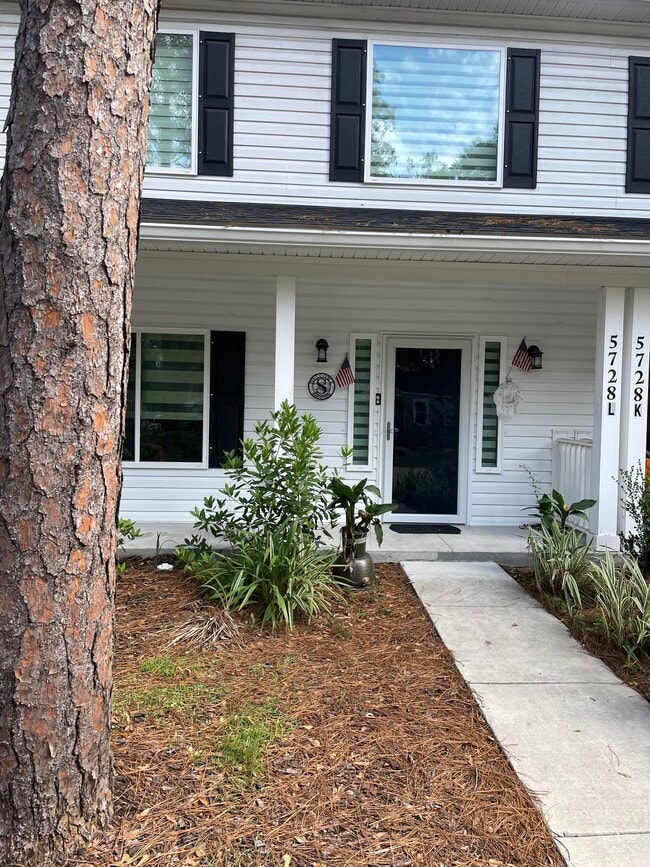 Building Photo - 5728 Corner Ave