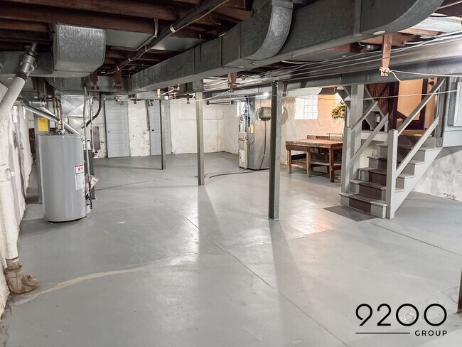 Building Photo - Newly Renovated 2Bed/1Bath in Charming Sou...