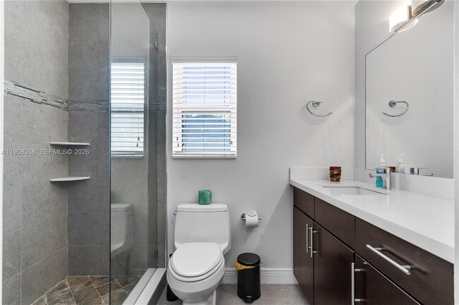 Building Photo - 503 SW 16th St