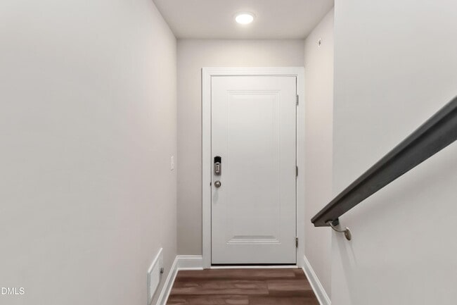 Building Photo - 1245 S Blount St