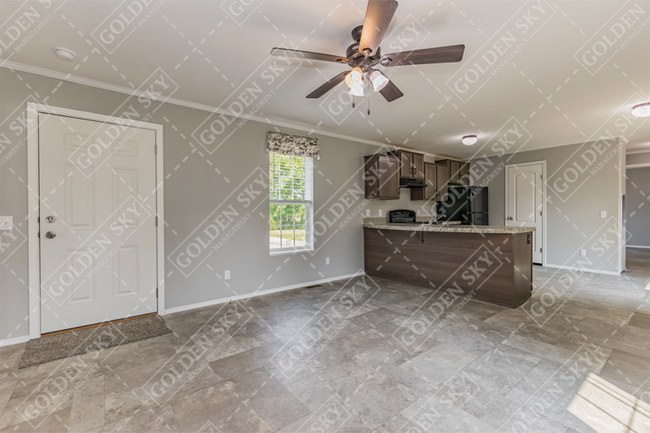 Building Photo - 800 W 15th St