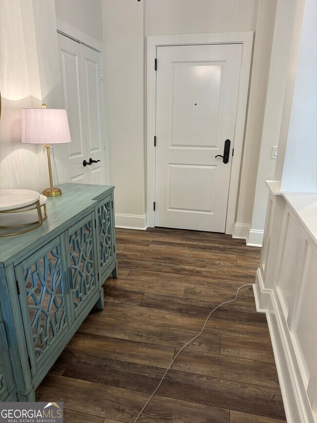 Building Photo - 1010 Tailwater