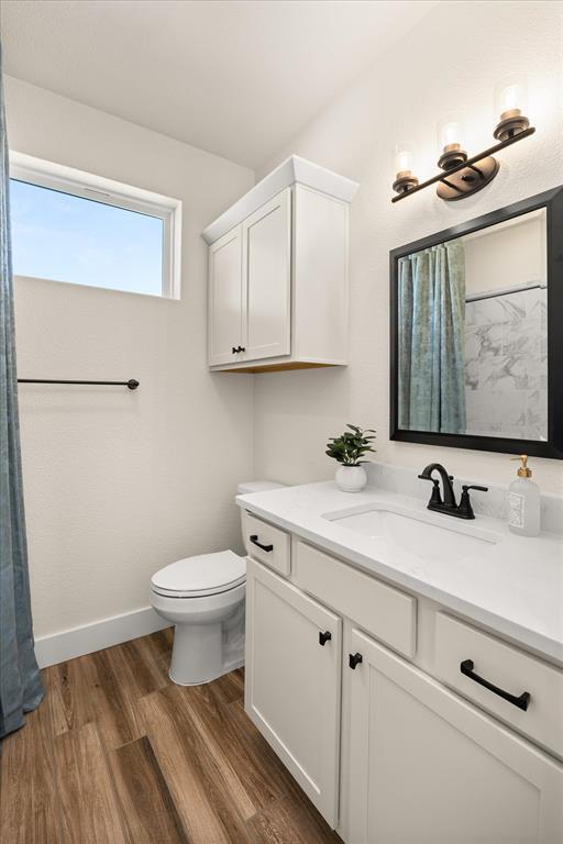 Building Photo - 802 S Creek St