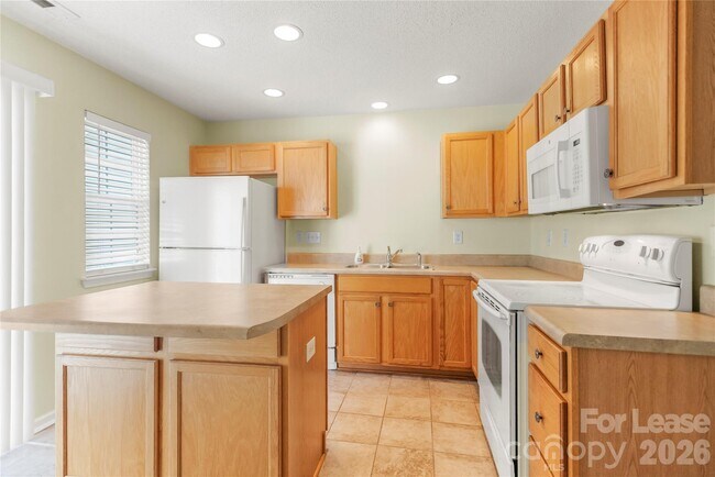 Building Photo - 148 Mangum Cir