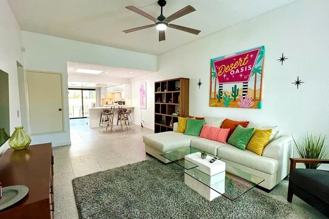 Building Photo - 2303 Los Patos Dr