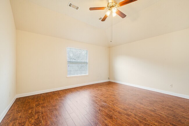 Building Photo - 11134 Maynard Pl