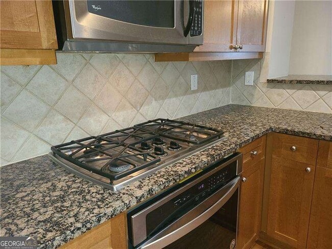 Building Photo - 5510 Glenridge Park NE