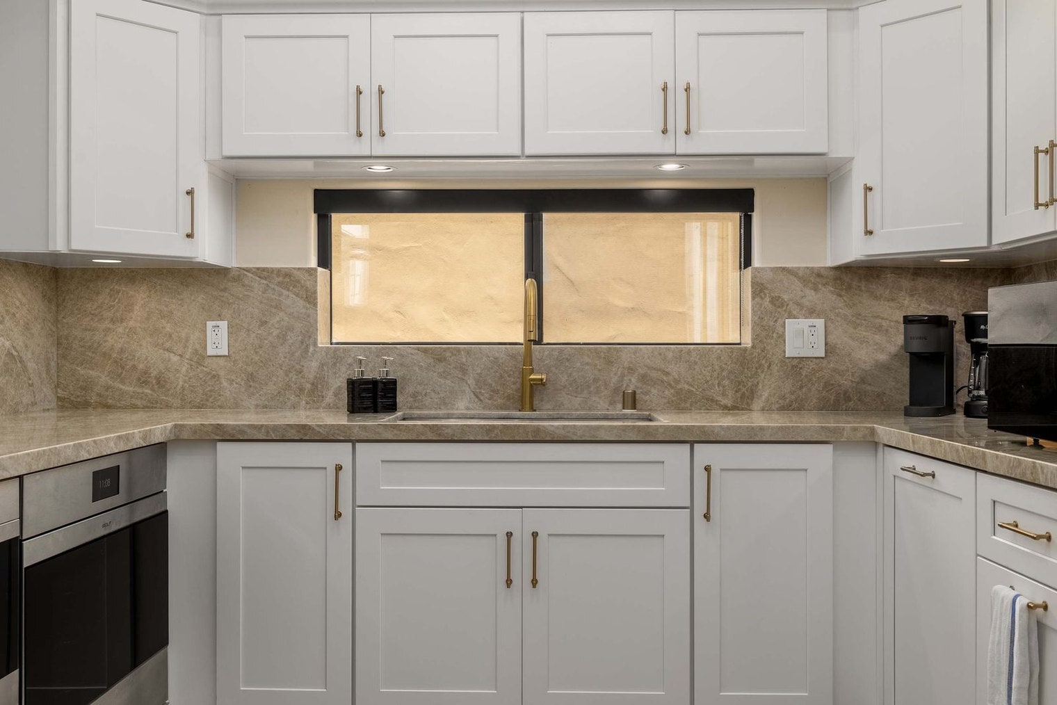 Building Photo - 357 Playa Del Sur St