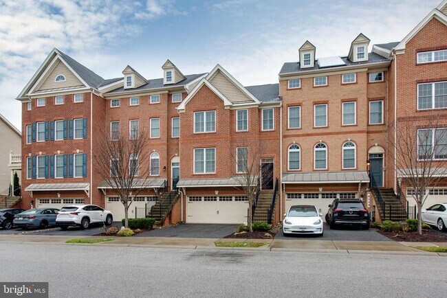 Building Photo - 8526 Pine Springs Dr