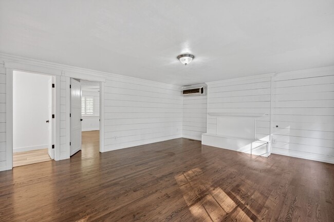 Building Photo - The Ultimate Gig Harbor Retreat!