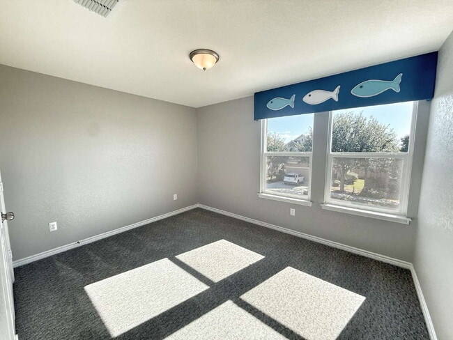 Building Photo - Immaculate Two Story Home in Legend Point Just Minutes from IH-35, shopping and area school!