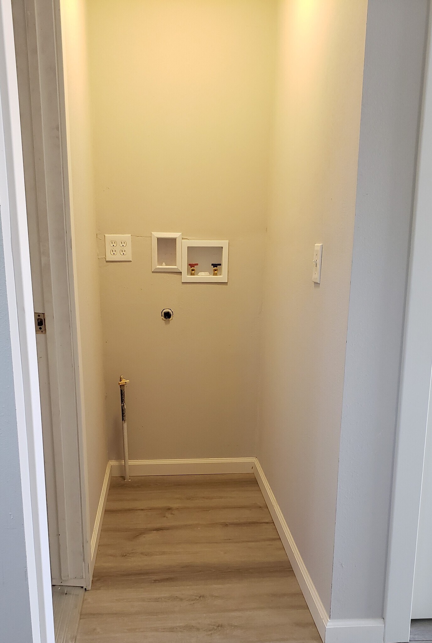 Building Photo - 745 5th St