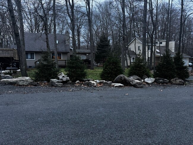 Primary Photo - 159 Tommy's Ln