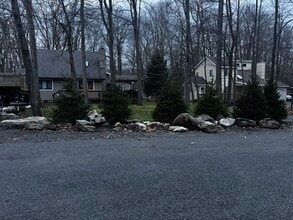 Building Photo - 159 Tommy's Ln