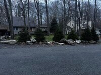 Building Photo - 159 Tommy's Ln