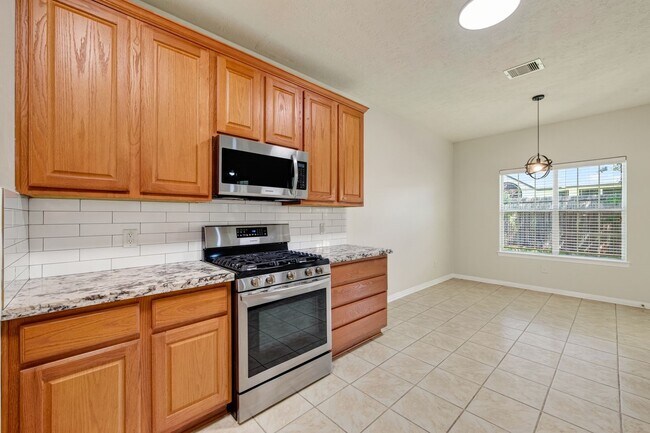 Building Photo - 6118 N Fawnlake Dr