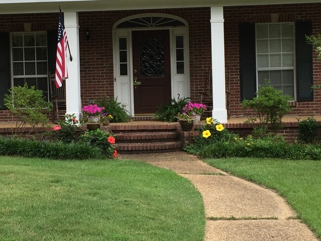 Primary Photo - 340 Willow Ridge Cove