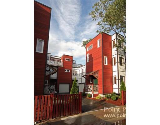 Building Photo - 11 Clary St