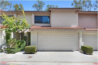 Building Photo - 2 Bedroom Condo In Malvern Creek!