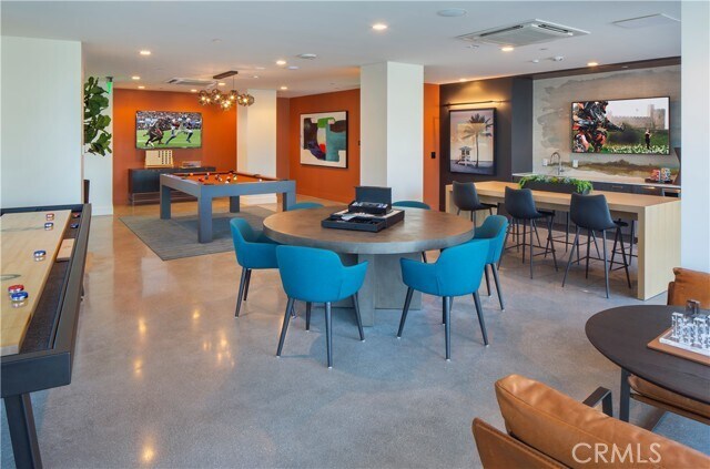 Building Photo - 6235 Topanga Canyon Blvd