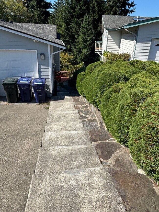 Building Photo - TRA3106