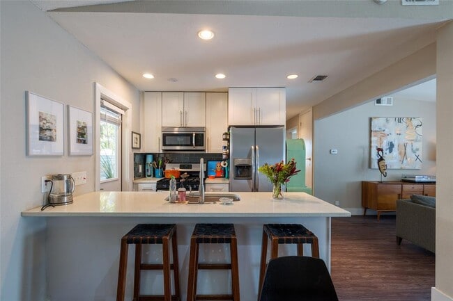 Building Photo - 6306 Vioitha Dr