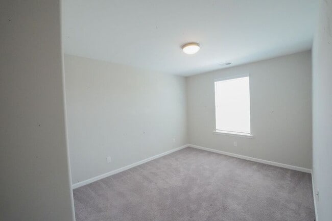 Building Photo - 165 Greyfield Cir