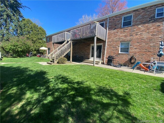 Building Photo - 409 Glenbrook Rd